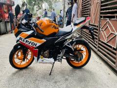 HONDA CBR 150R